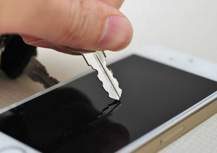 4 способа убрать царапину с экрана смартфона